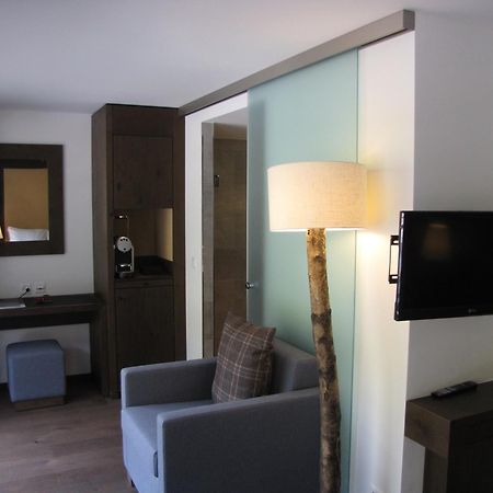 Crans Ambassador Hotel Room photo